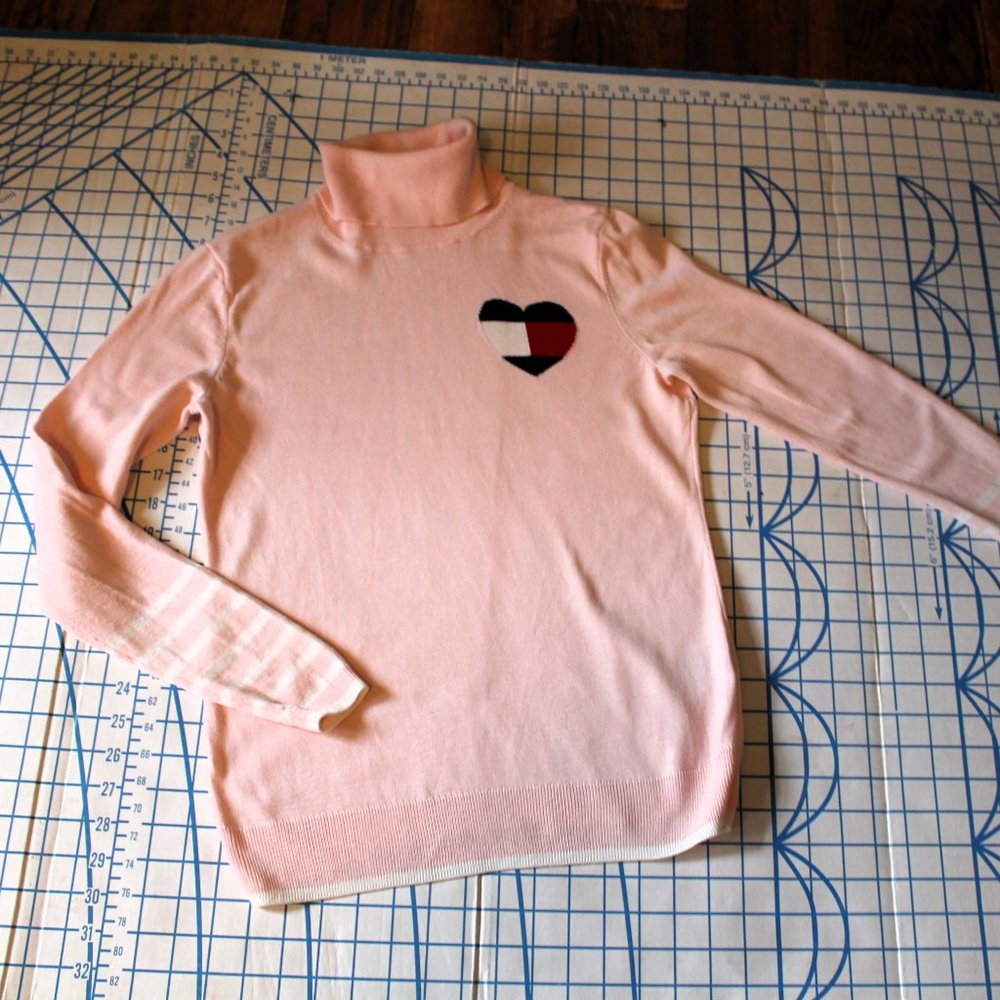 Tommy Hilfiger Pink Turtleneck, Heart Logo, Valentine Sweater, Small - Picture 3 of 10